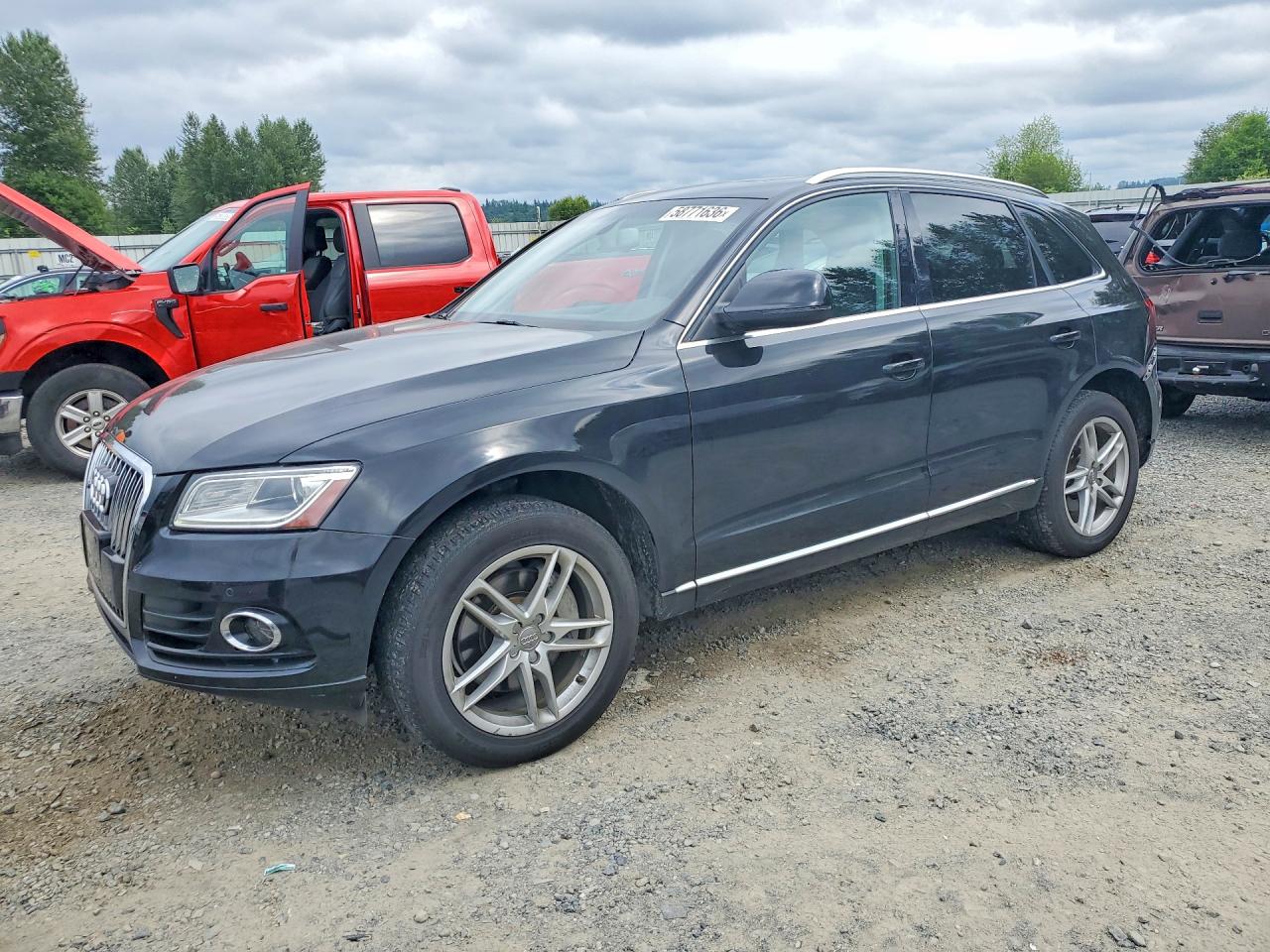 2014 Audi Q5 Premium Plus, VIN WA1CMAFPXEA114031 — Rear end