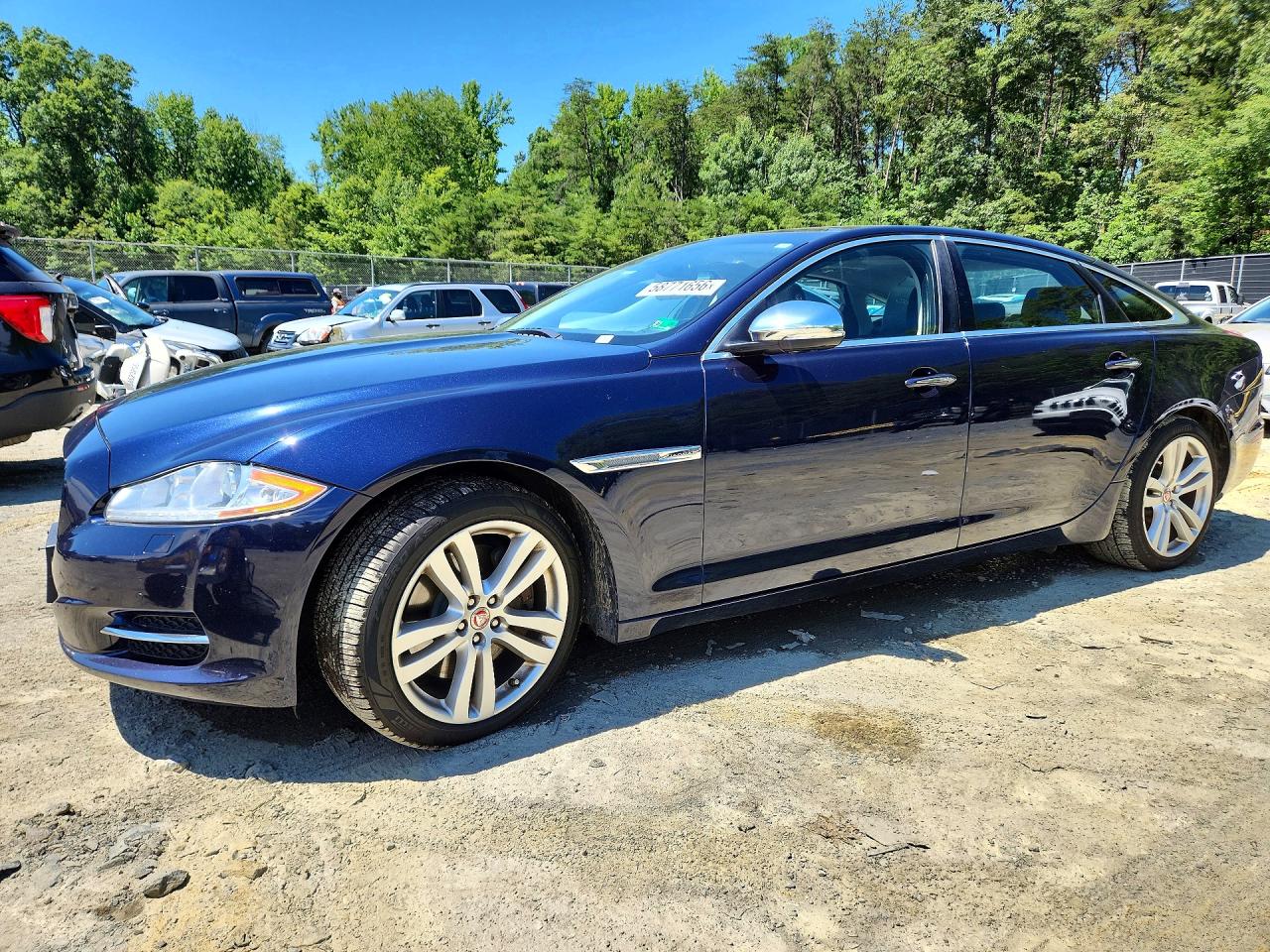 2014 Jaguar XJ Portfolio, VIN SAJWJ2GD9E8V65689 — Front end
