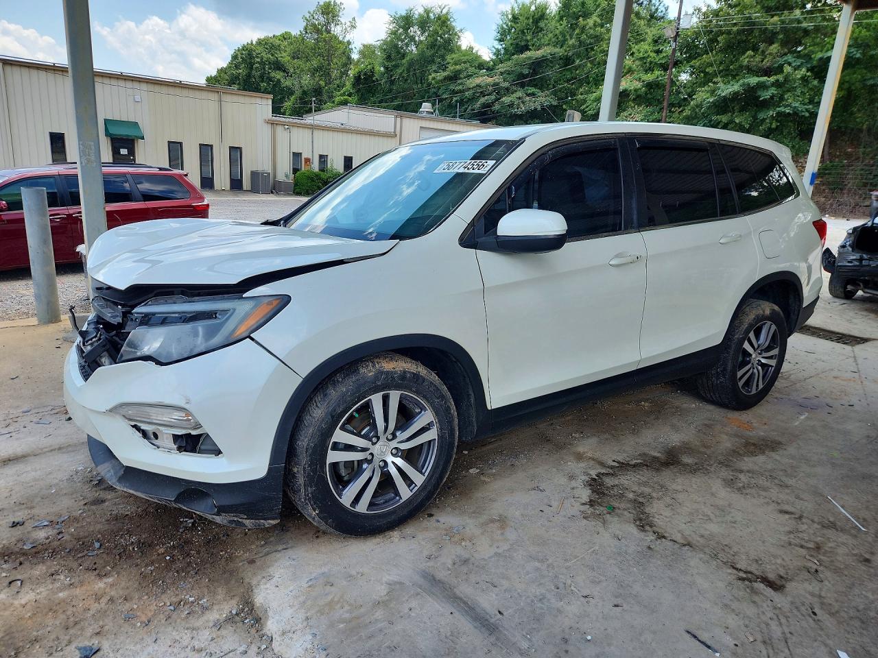 2017 Honda Pilot EX-L, VIN 5FNYF5H53HB032873 — Front end