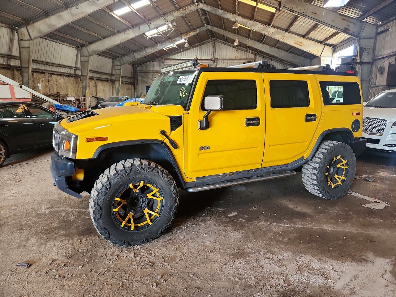 2004 Hummer H2, VIN 5GRGN23U14H121832 — Minor dents and scratches