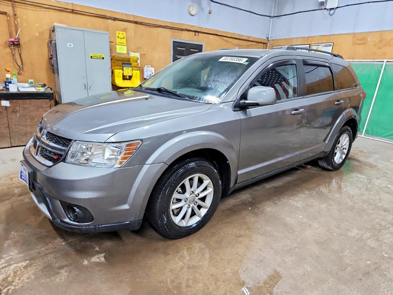 2013 Dodge Journey SXT, VIN 3C4PDDBG2DT571633 — Front end