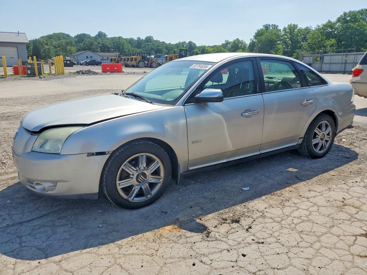 2008 Mercury Sable Premier, VIN 1MEHM42W48G608797 — Перед