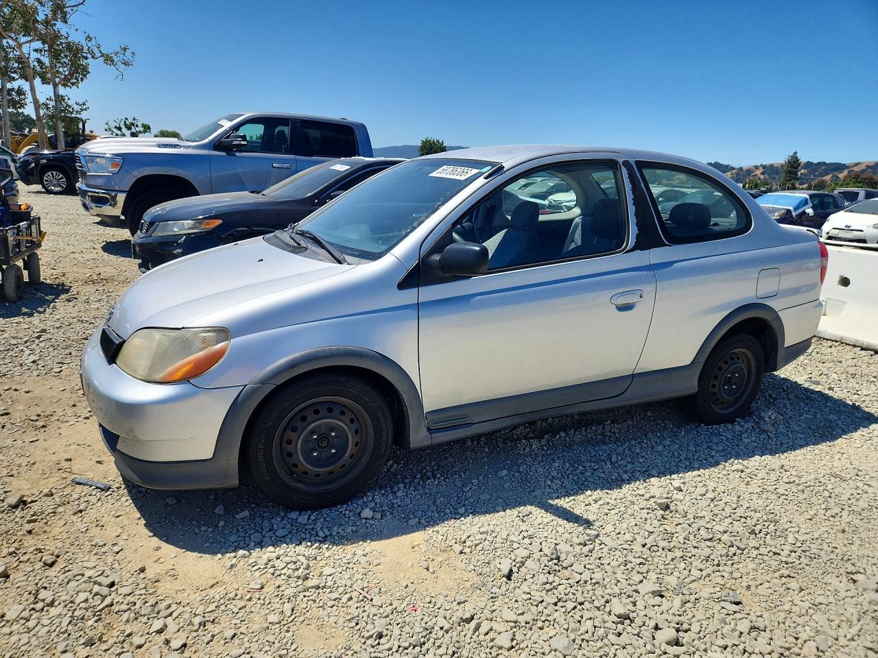 2001 Toyota ECHO, VIN JTDAT123210140464 — Перед
