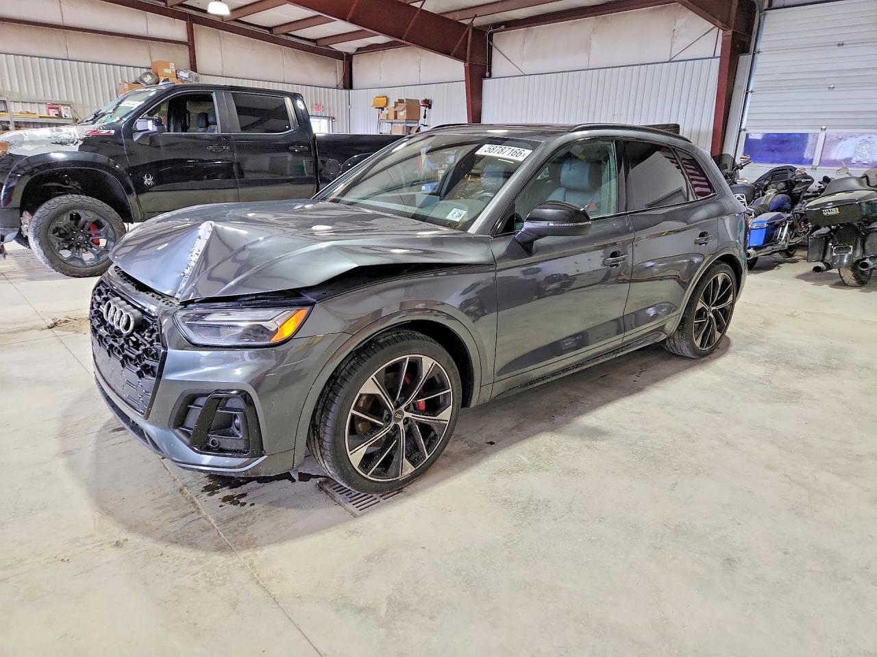 2023 Audi SQ5 Premium Plus, VIN WA1B4AFY5P2036405 — Перед