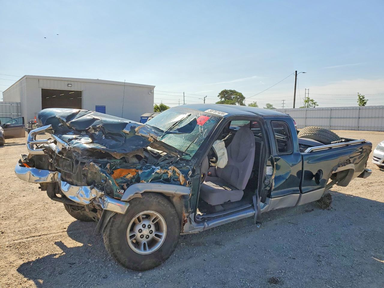 1998 Dodge Dakota SLT, VIN 1B7GG22Y8WS634730 — Front end