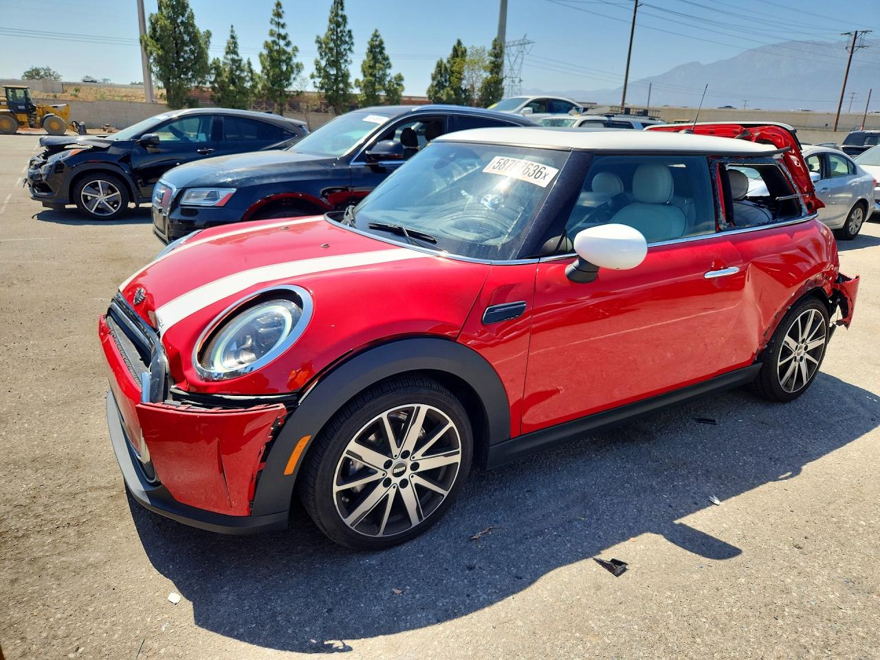 2024 MINI Hardtop Cooper, VIN WMW33DH02R2U92058 — Rear end