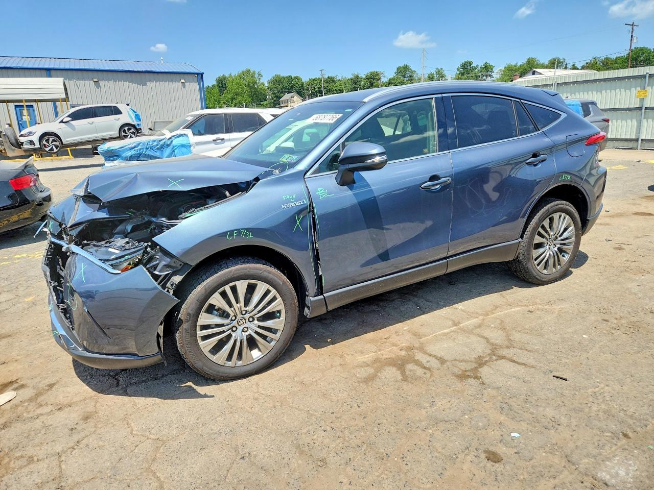 2021 Toyota Venza XLE, VIN JTEAAAAH0MJ047410 — Front end