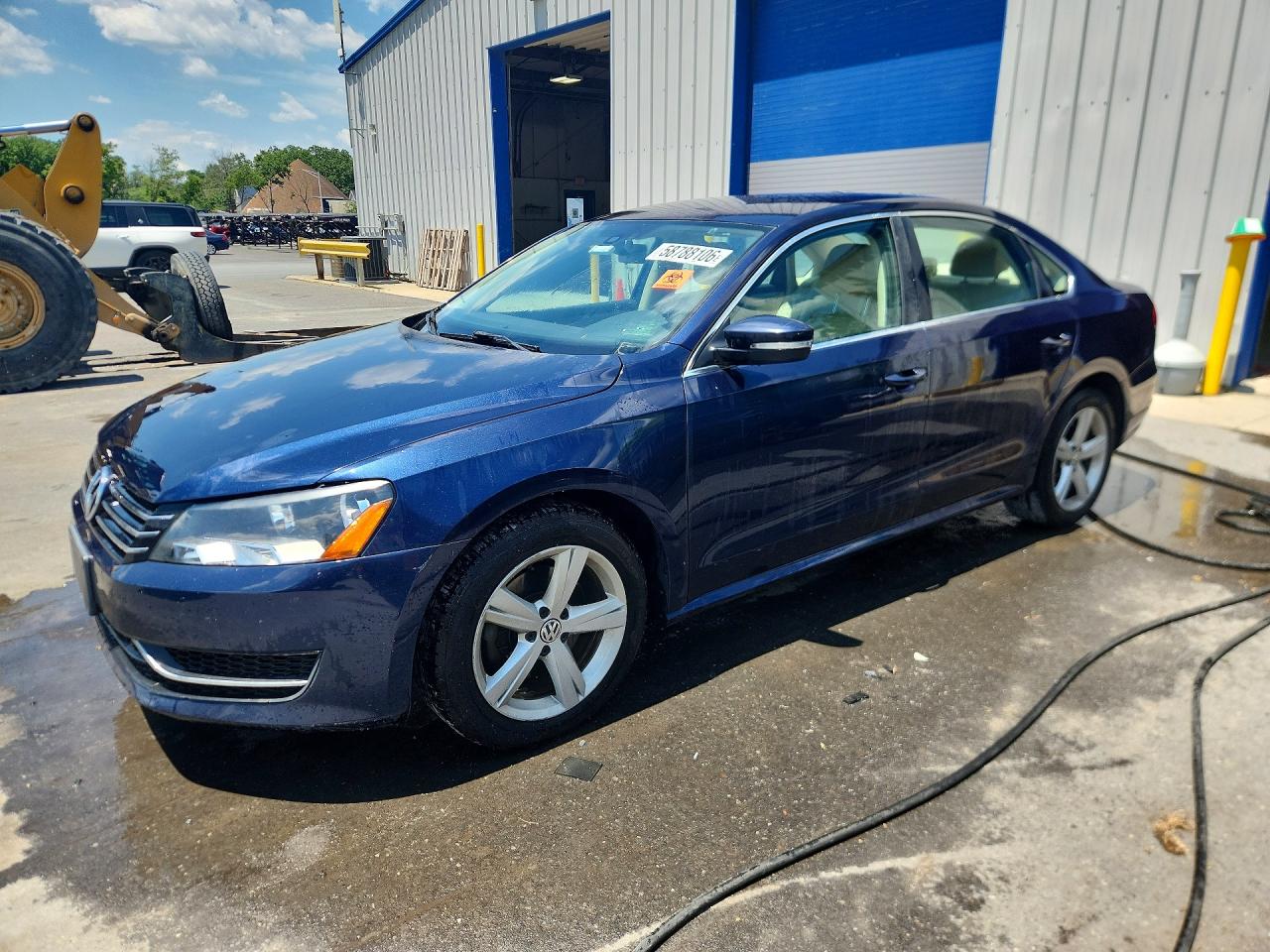 2014 Volkswagen Passat S, VIN 1VWAT7A3XEC024452 — Minor dents and scratches