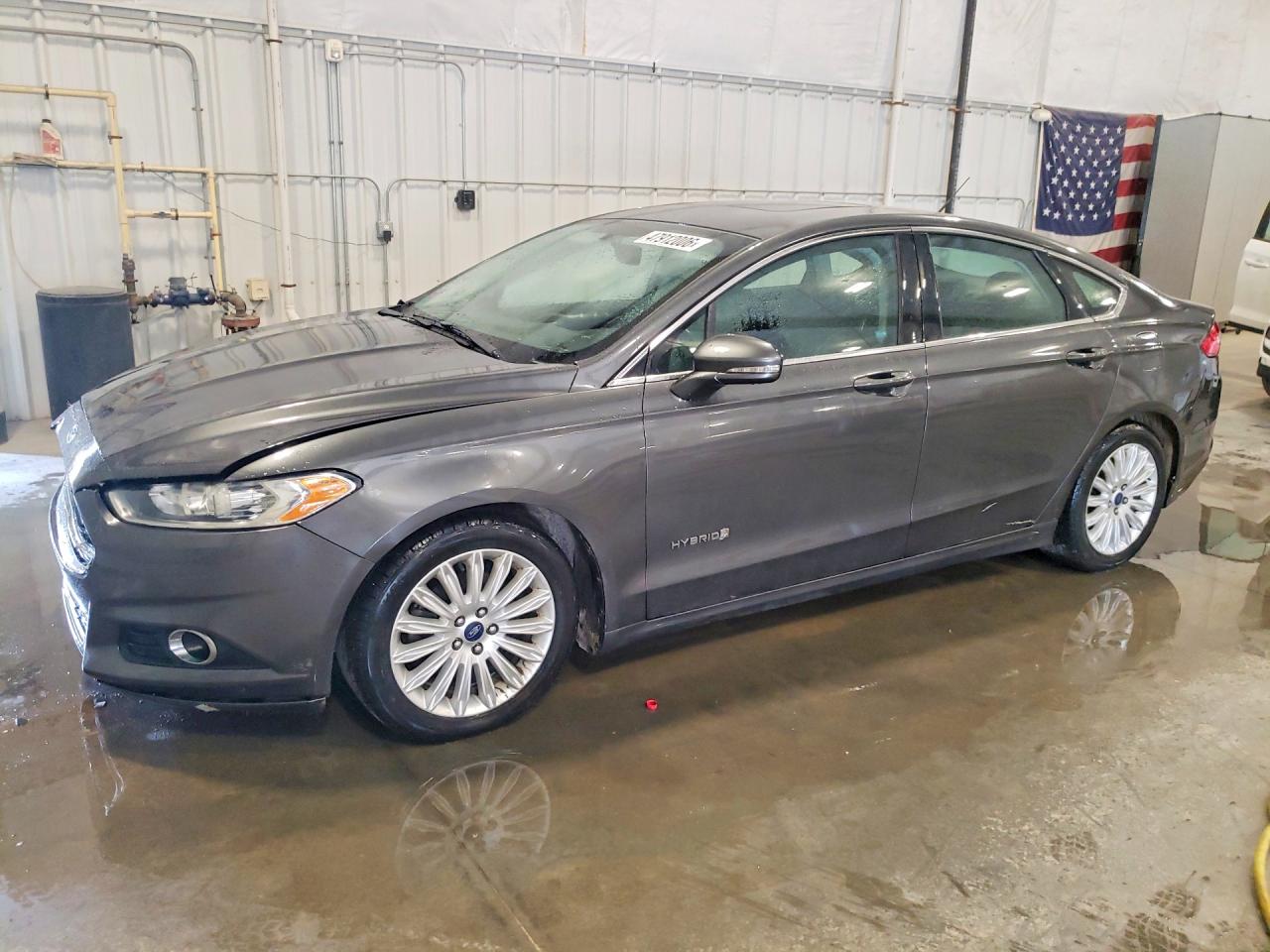 2015 Ford Fusion SE Hybrid, VIN 3FA6P0LU0FR273779 — Front end