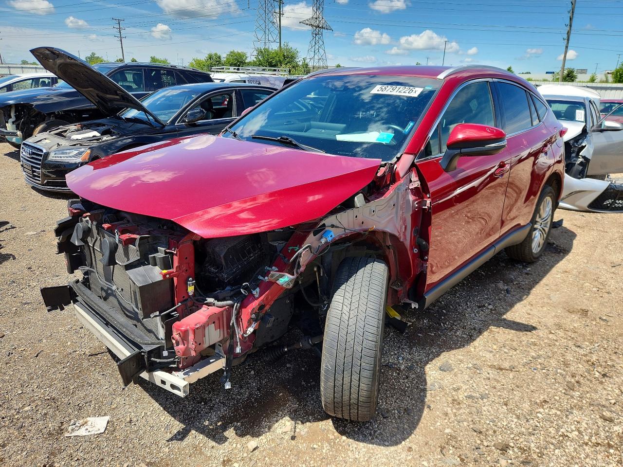 2021 Toyota Venza Limited, VIN JTEAAAAH7MJ086186 — Перед
