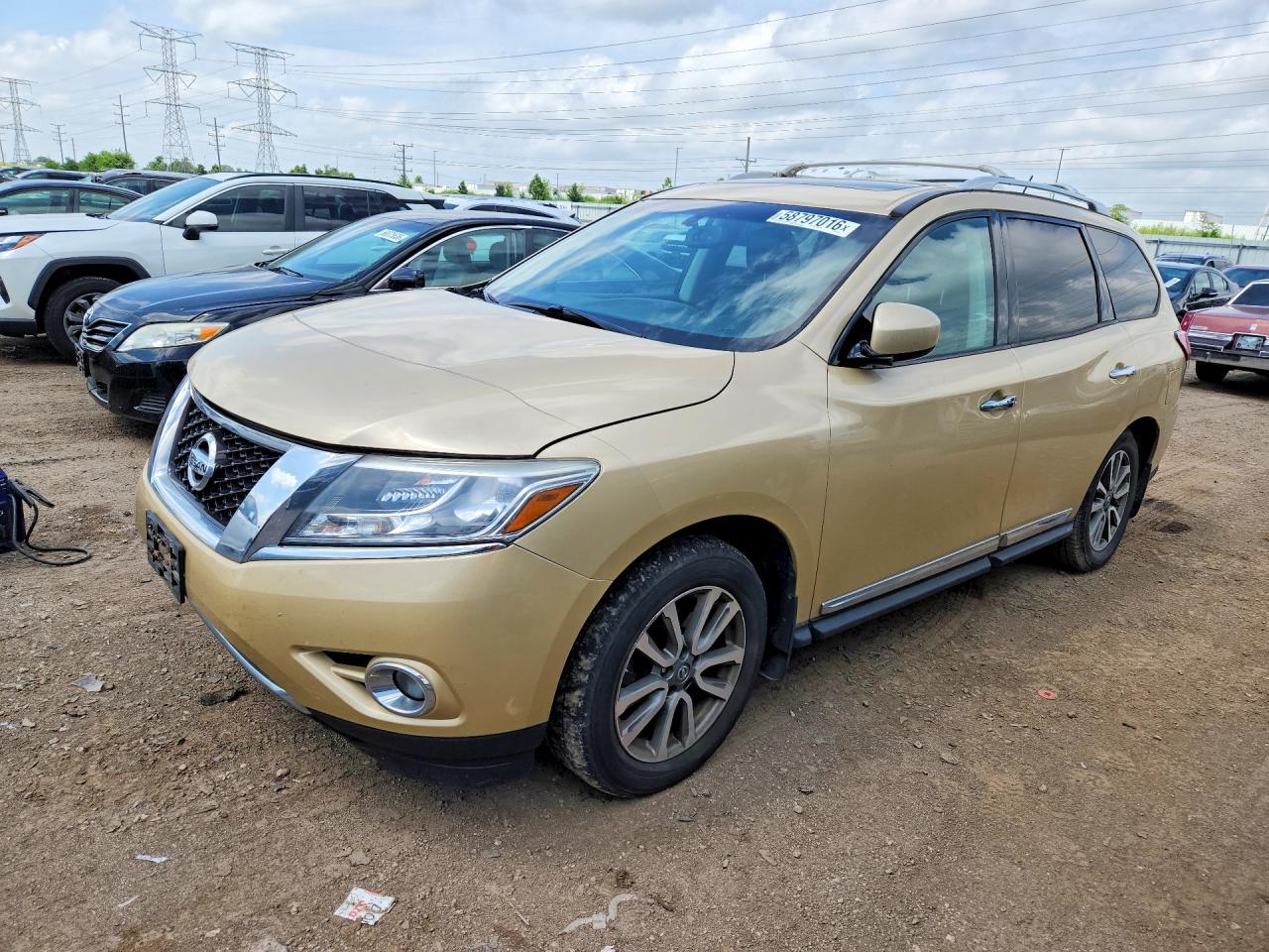 2013 Nissan Pathfinder SV, VIN 5N1AR2MM3DC687767 — Side