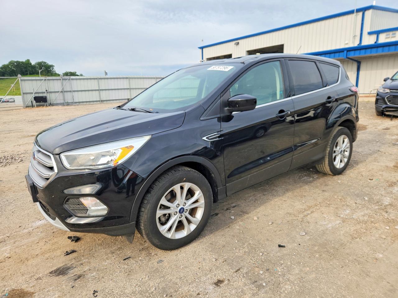2017 Ford Escape SE, VIN 1FMCU9G97HUA83470 — Крыша