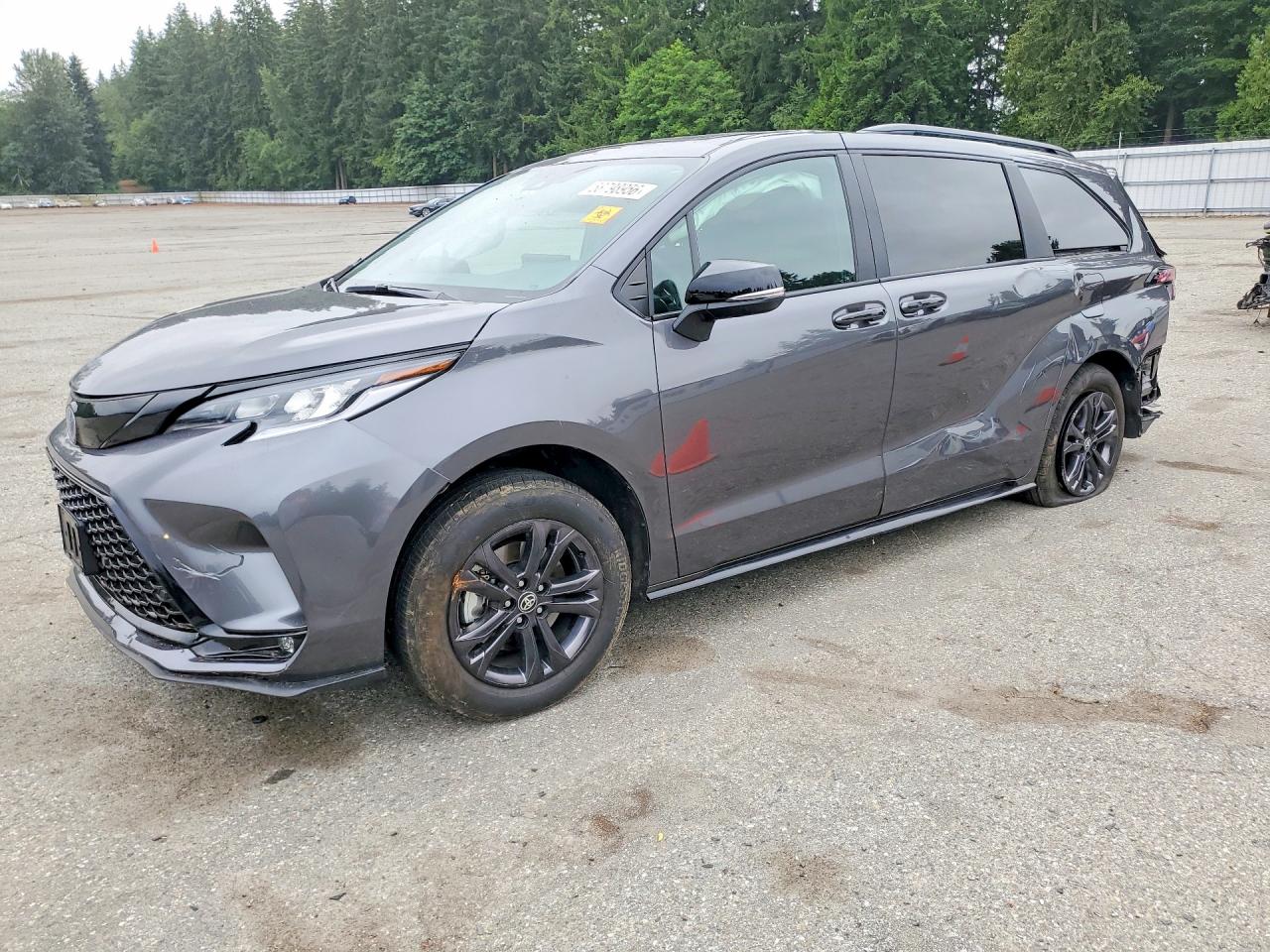 2025 Toyota Sienna XSE, VIN 5TDCSKFCXSS223568 — Зад