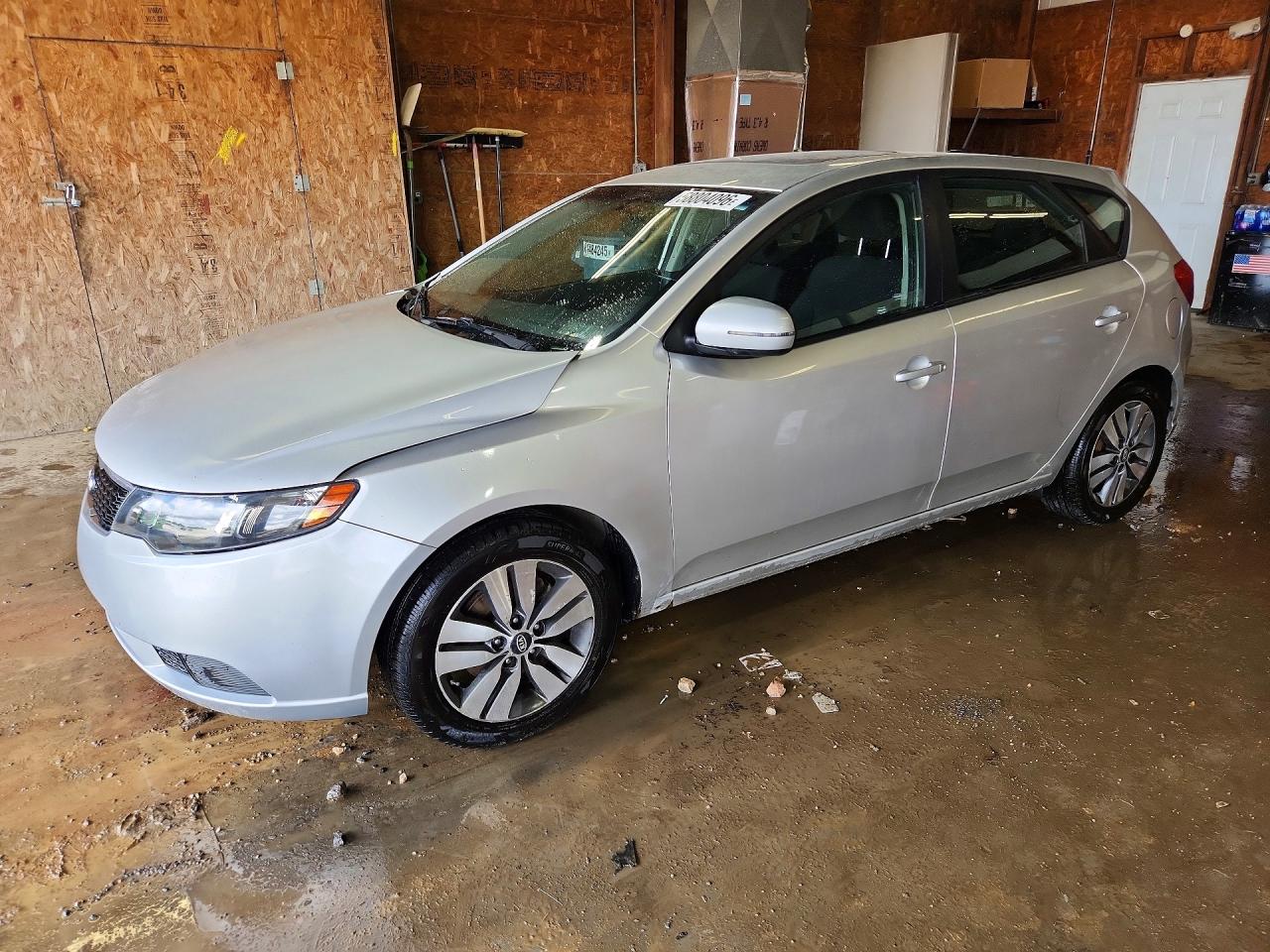 2013 Kia Forte EX, VIN KNAFU5A28D5693305 — Front end