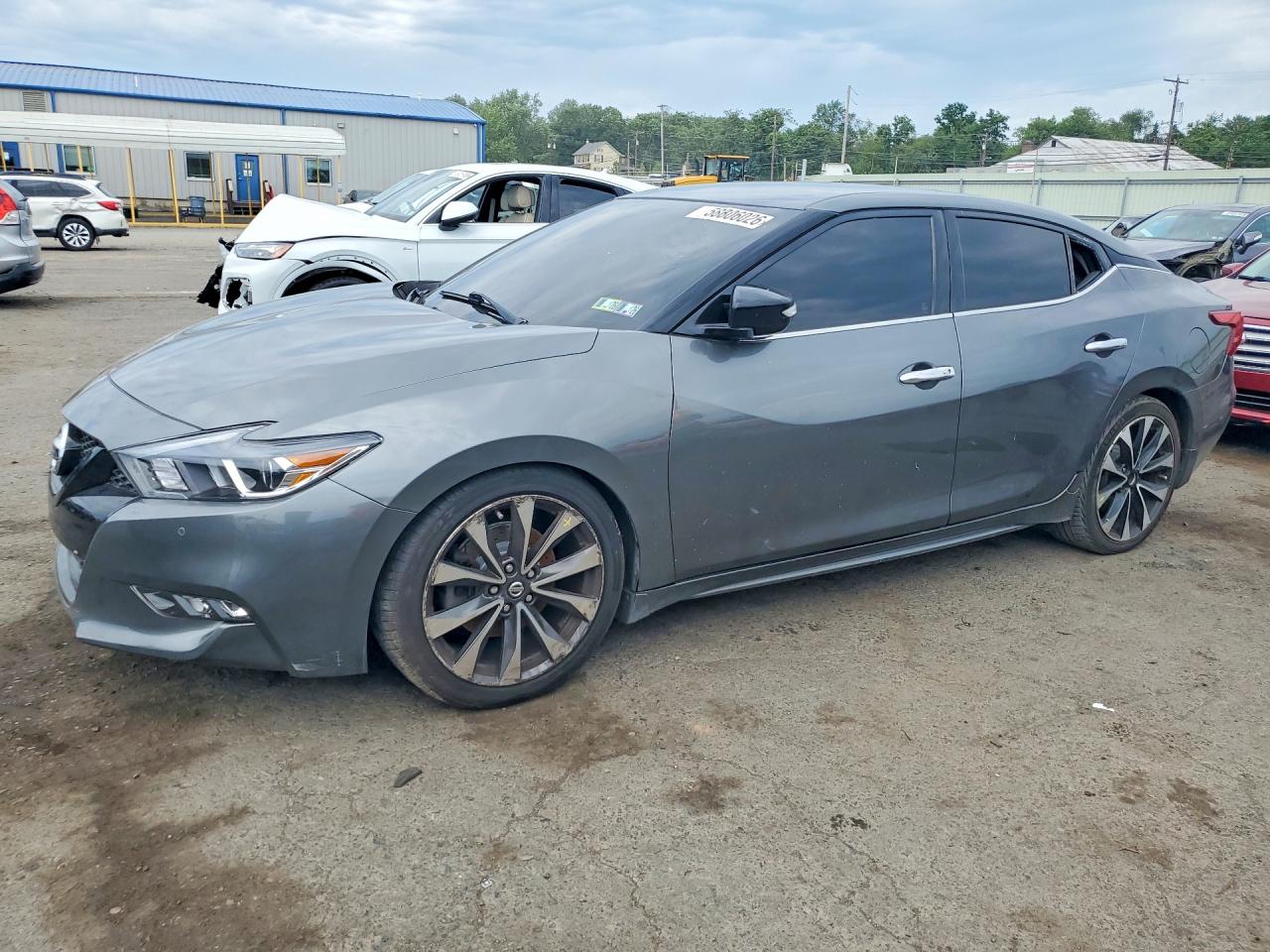 2018 Nissan Maxima S, VIN 1N4AA6AP6JC368639 — Бок