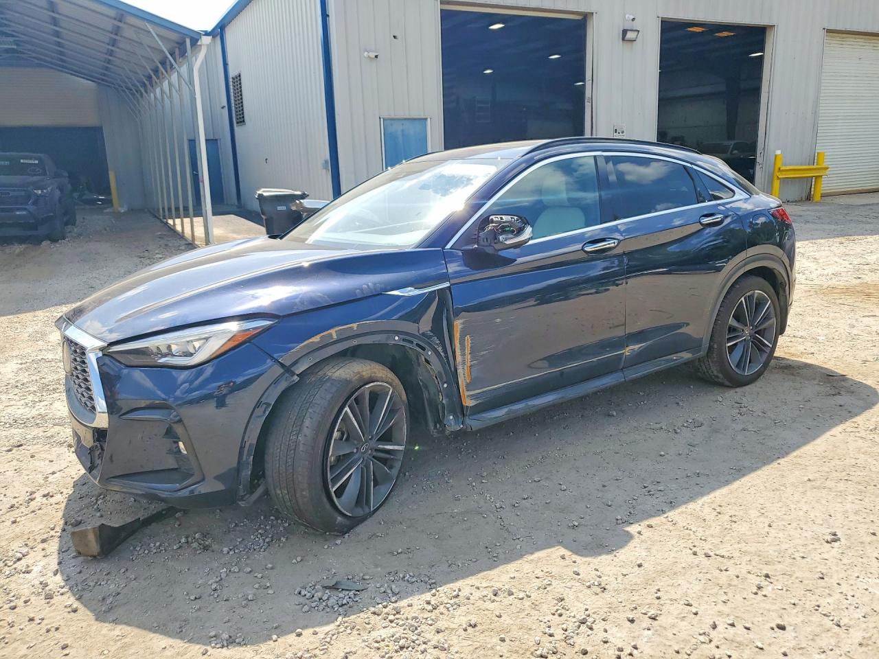 2023 Infiniti QX55 Essential, VIN 3PCAJ5KR1PF101635 — Front end