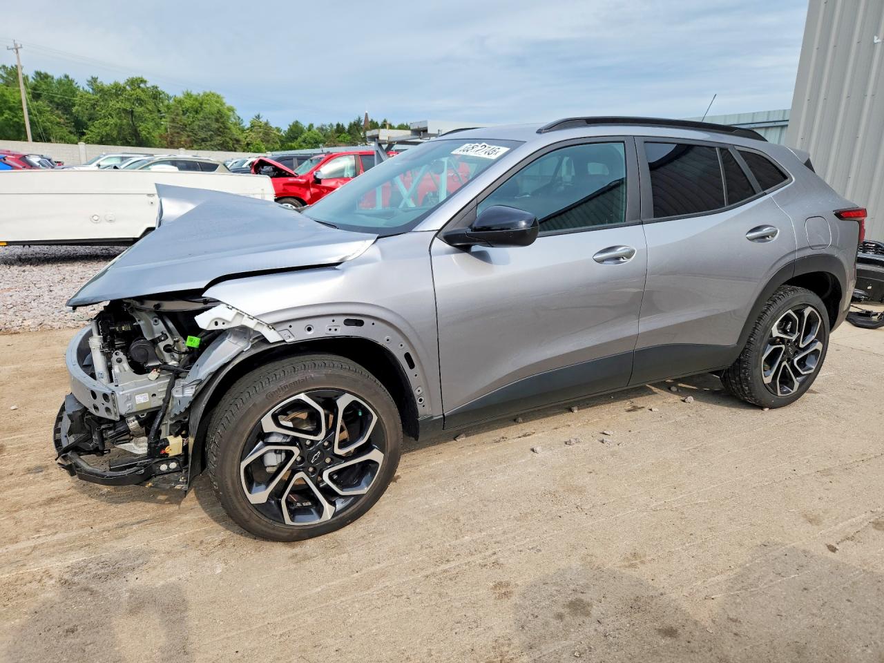 2025 Chevrolet Trax 2RS, VIN KL77LJEPXSC010082 — Front end