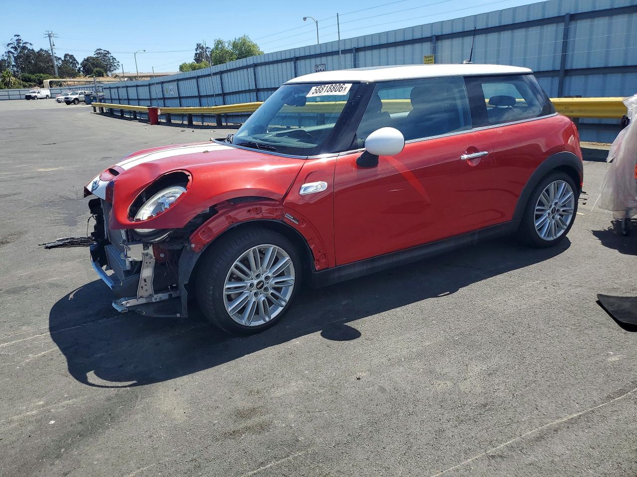 2018 MINI Hardtop Cooper S, VIN WMWXP7C59J2A48970 — Front end