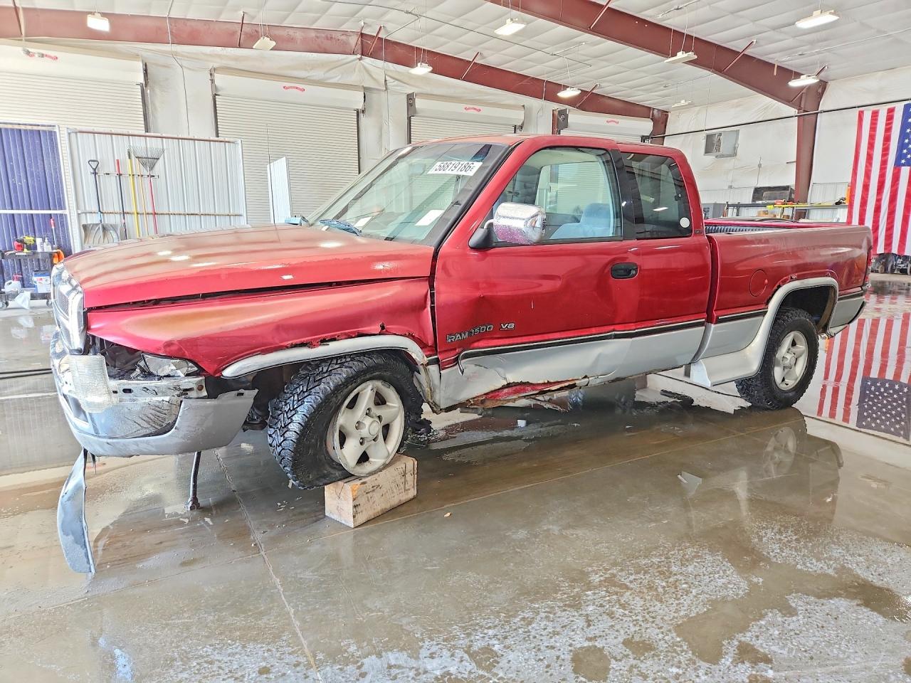 1997 Dodge 1500, VIN 3B7HF13Z6VG702697 — Front end