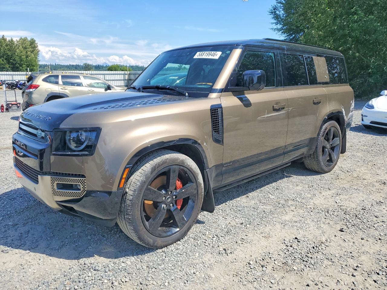2024 Land Rover Defender X, VIN SALEXFEU9R2259760 — Front end