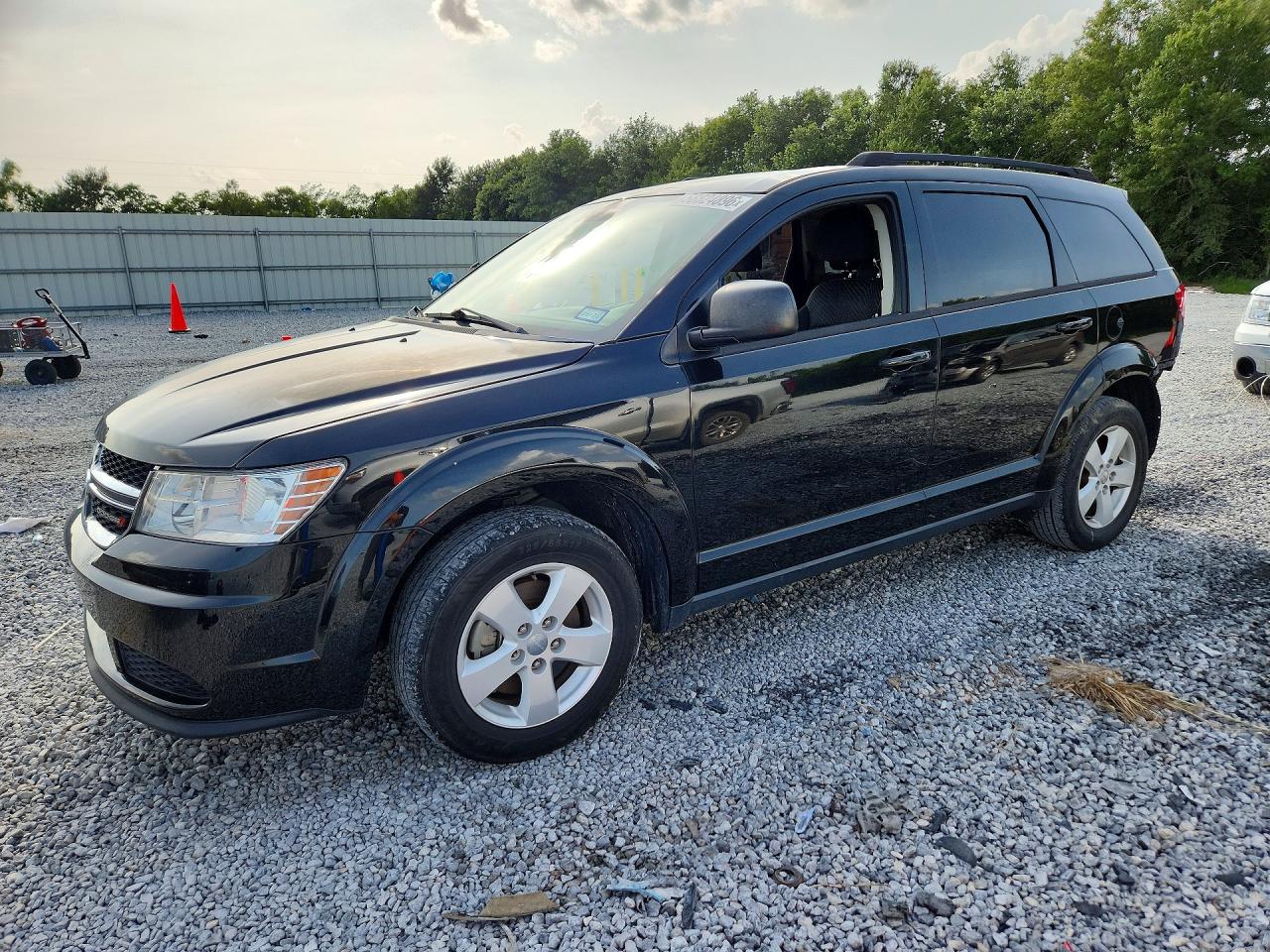 2017 Dodge Journey SE, VIN 3C4PDCAB4HT551518 — Rear end