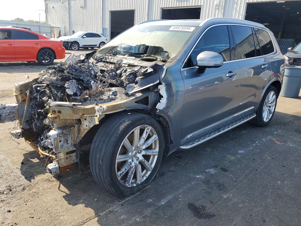 2016 Volvo XC90 T6 Inscription, VIN YV4A22PL1G1006546 — Engine fire