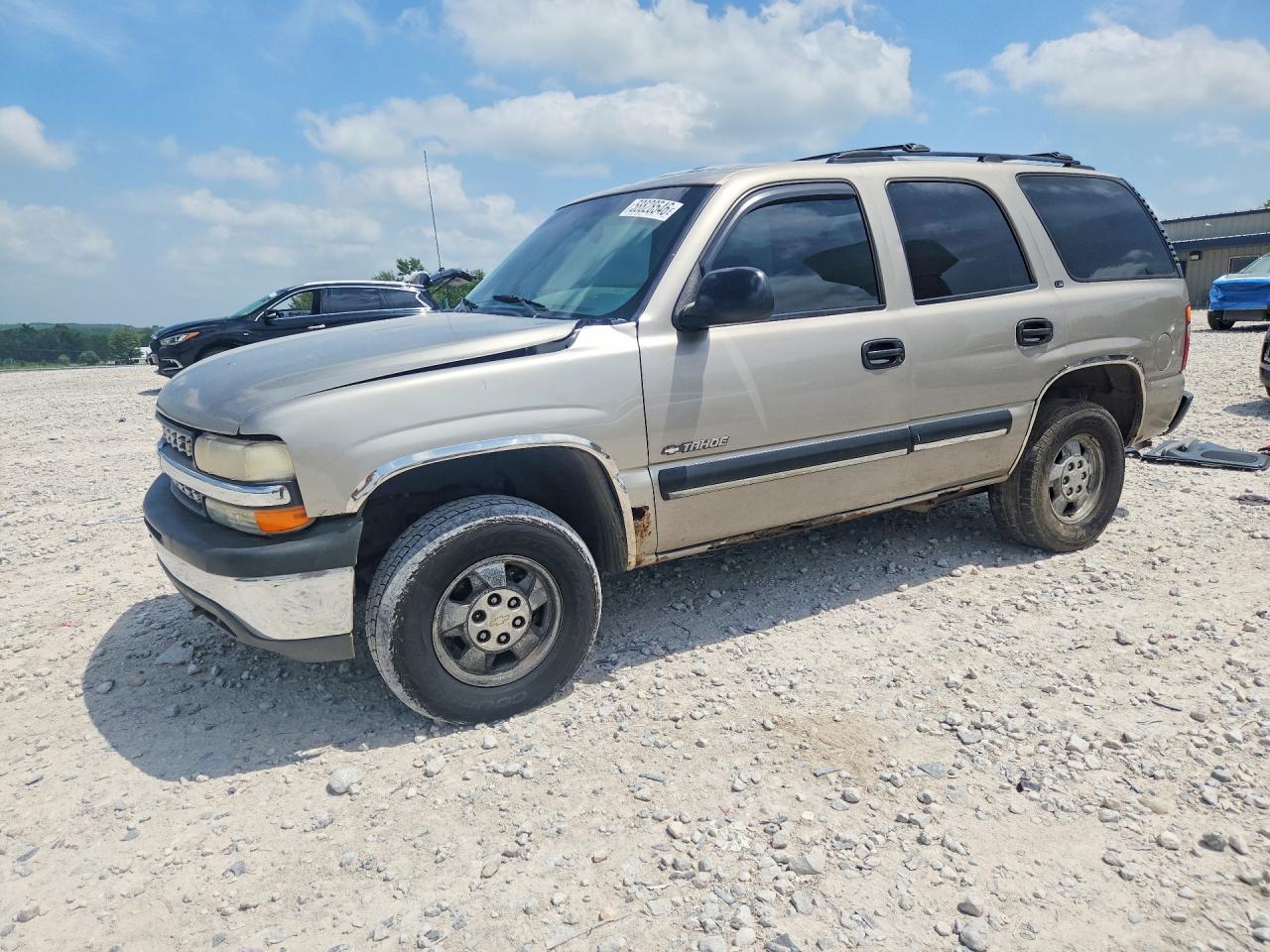 2001 Chevrolet Tahoe LT, VIN 1GNEK13T41J296834 — Rear end