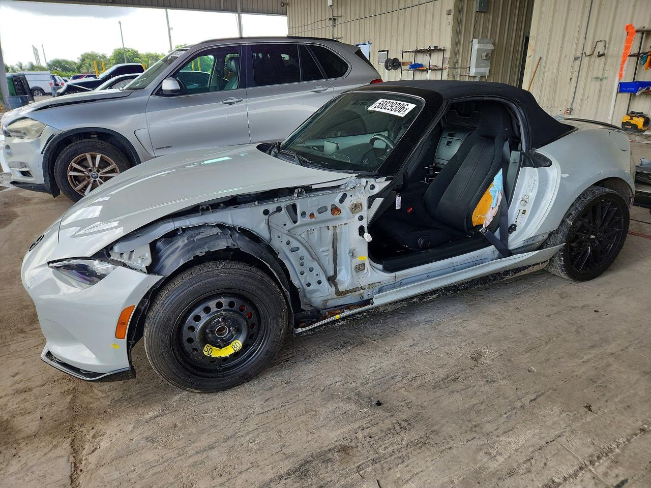 2016 Mazda MX-5 Miata Club, VIN JM1NDAC76G0106603 — Side