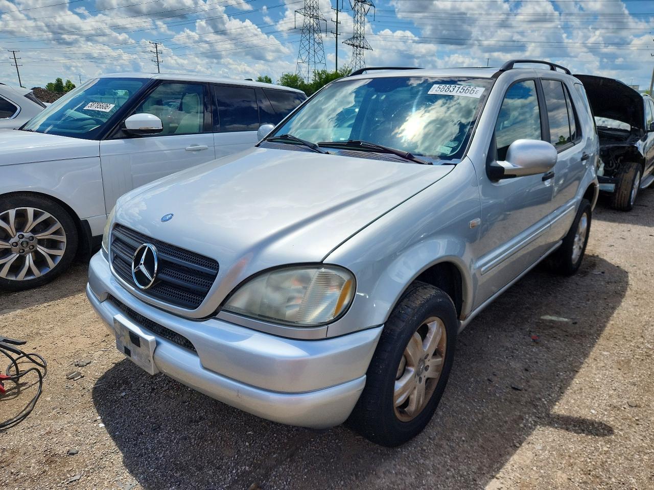 2001 Mercedes-Benz M 320/430/500, VIN 4JGAB72E21A280348 — Normal wear