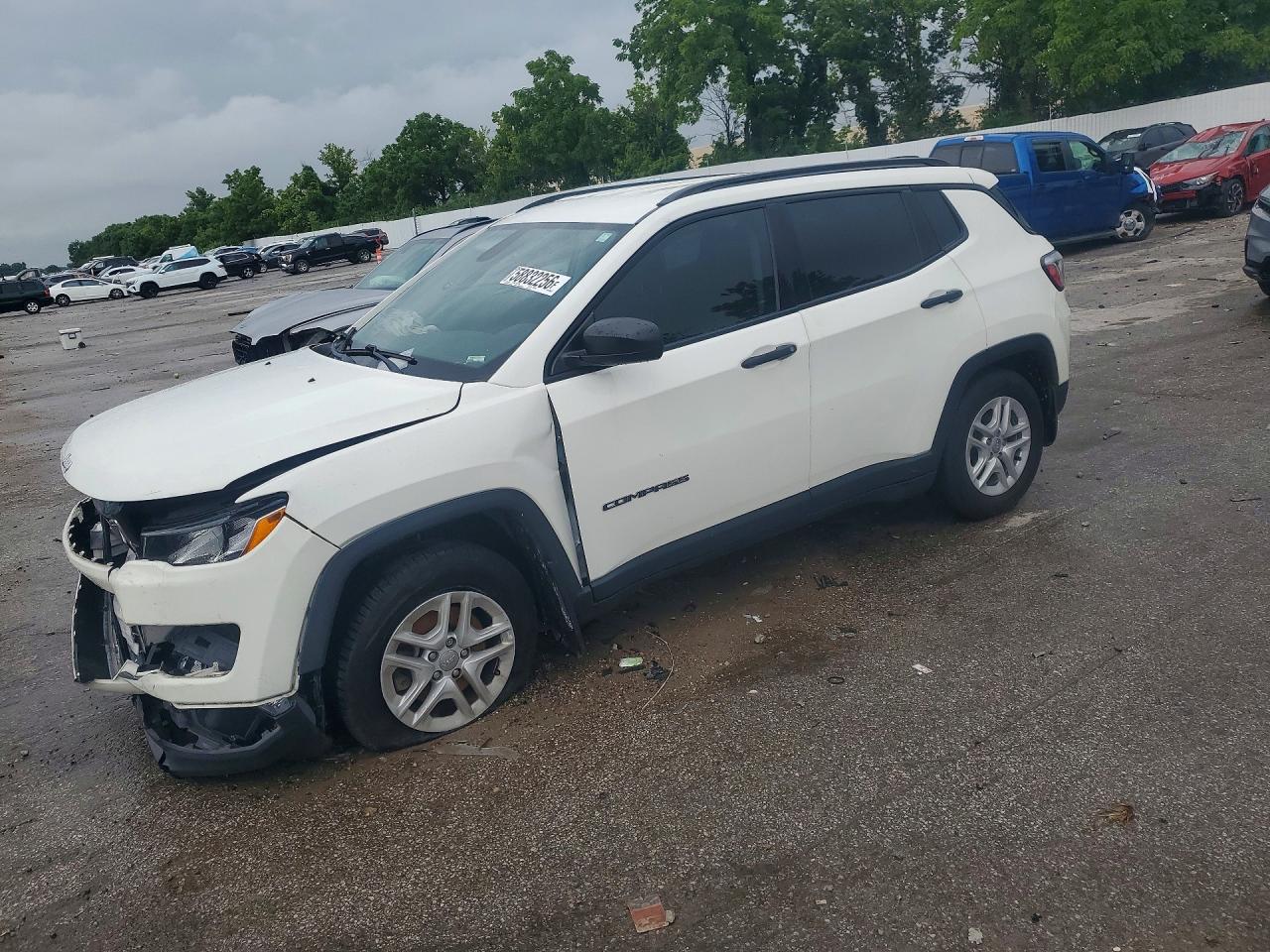 2018 Jeep Compass Sport, VIN 3C4NJCAB3JT208236 — Front end