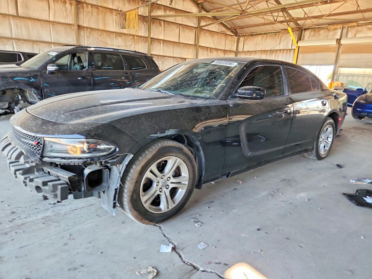 2019 Dodge Charger SXT, VIN 2C3CDXBG1KH719829 — Front end