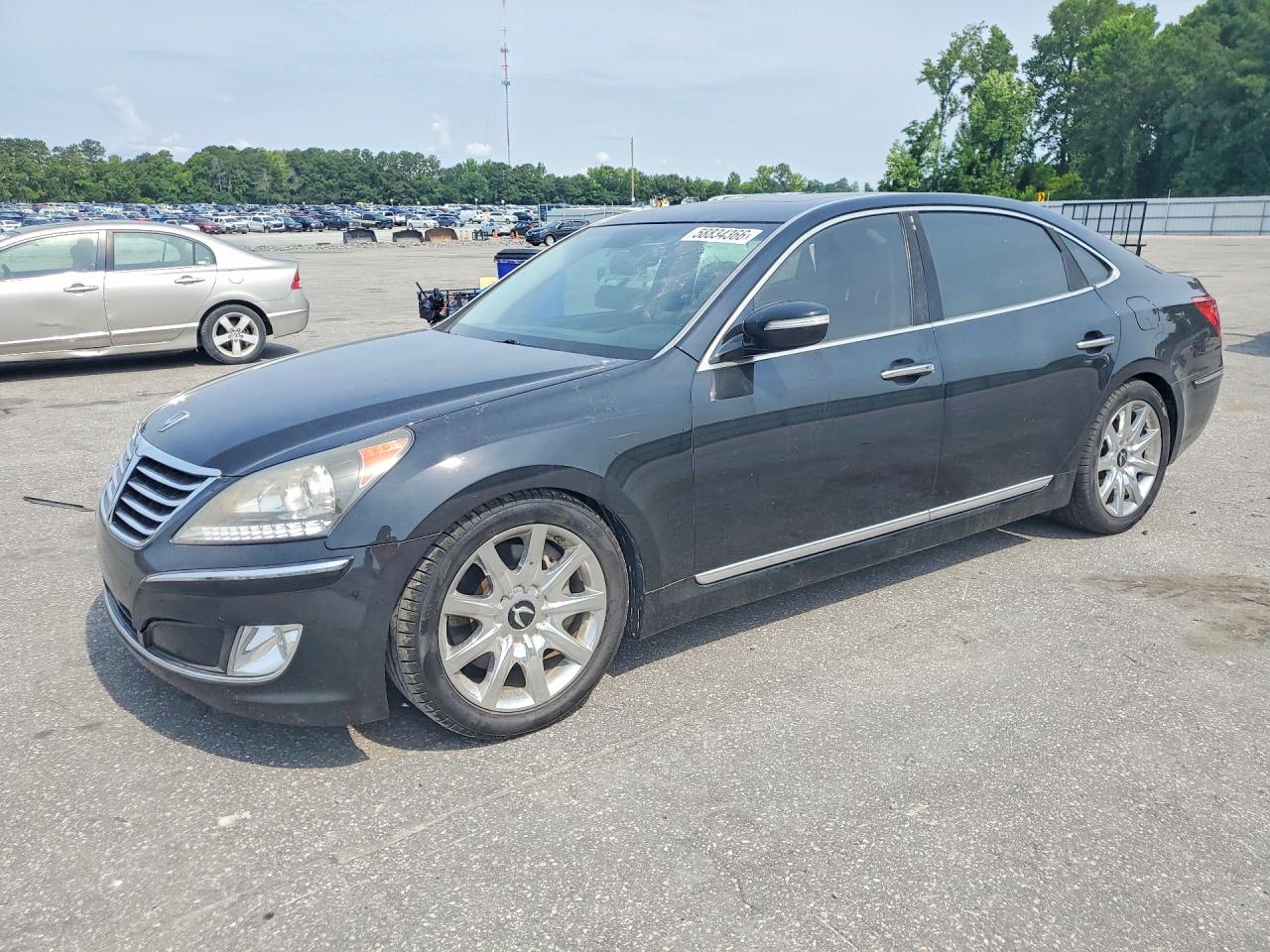 2012 Hyundai Equus Signature, VIN KMHGH4JH2CU051530 — Side