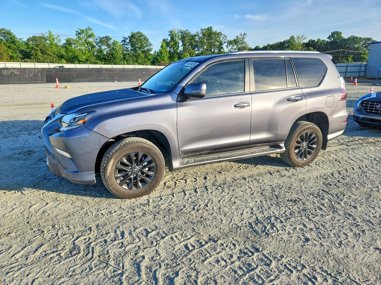 2023 Lexus GX 460 Premium, VIN JTJAM7BX2P5382182 — Front end