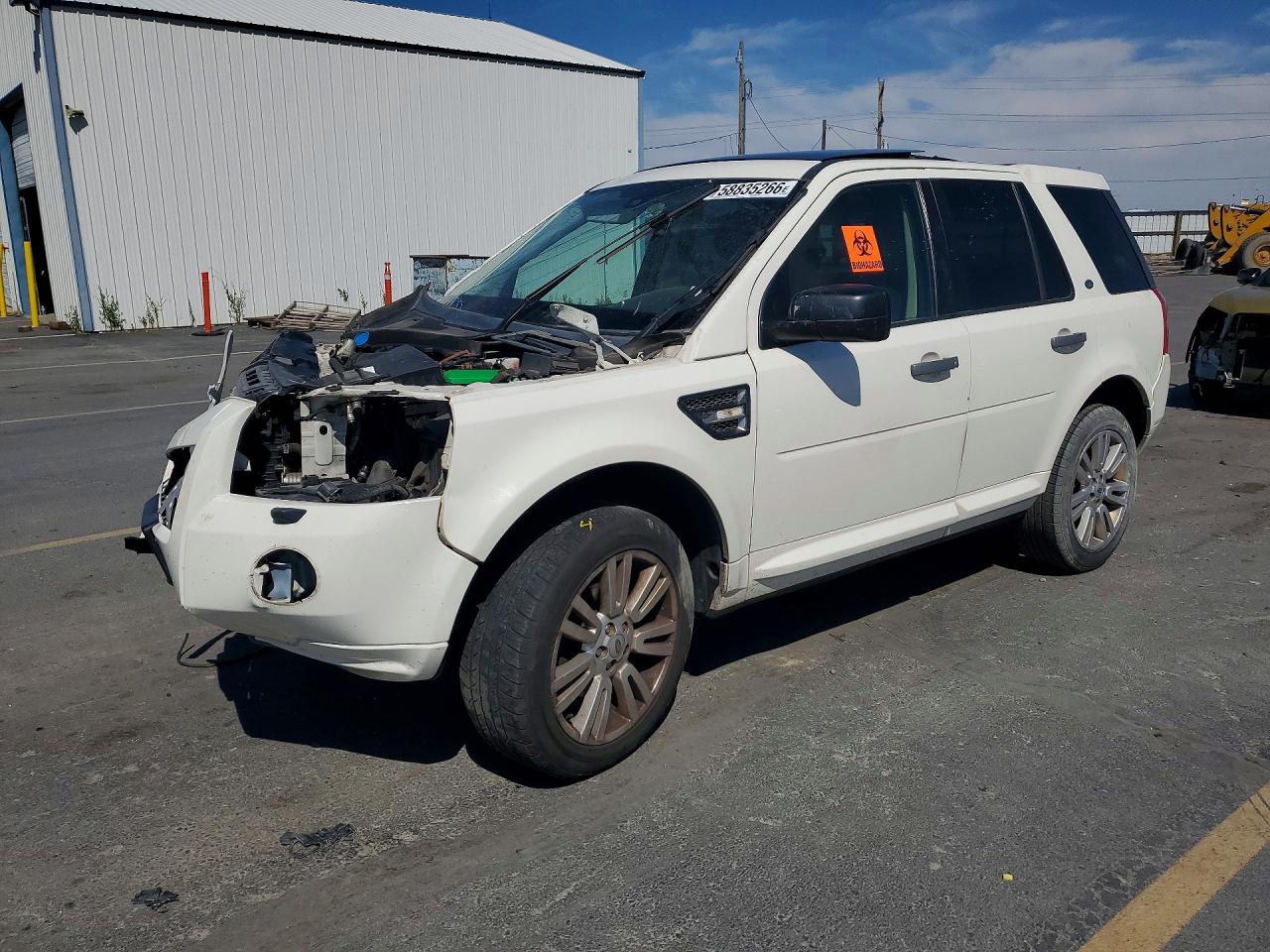2010 Land Rover LR2 HSE, VIN SALFT2BN8AH173234 — Front end