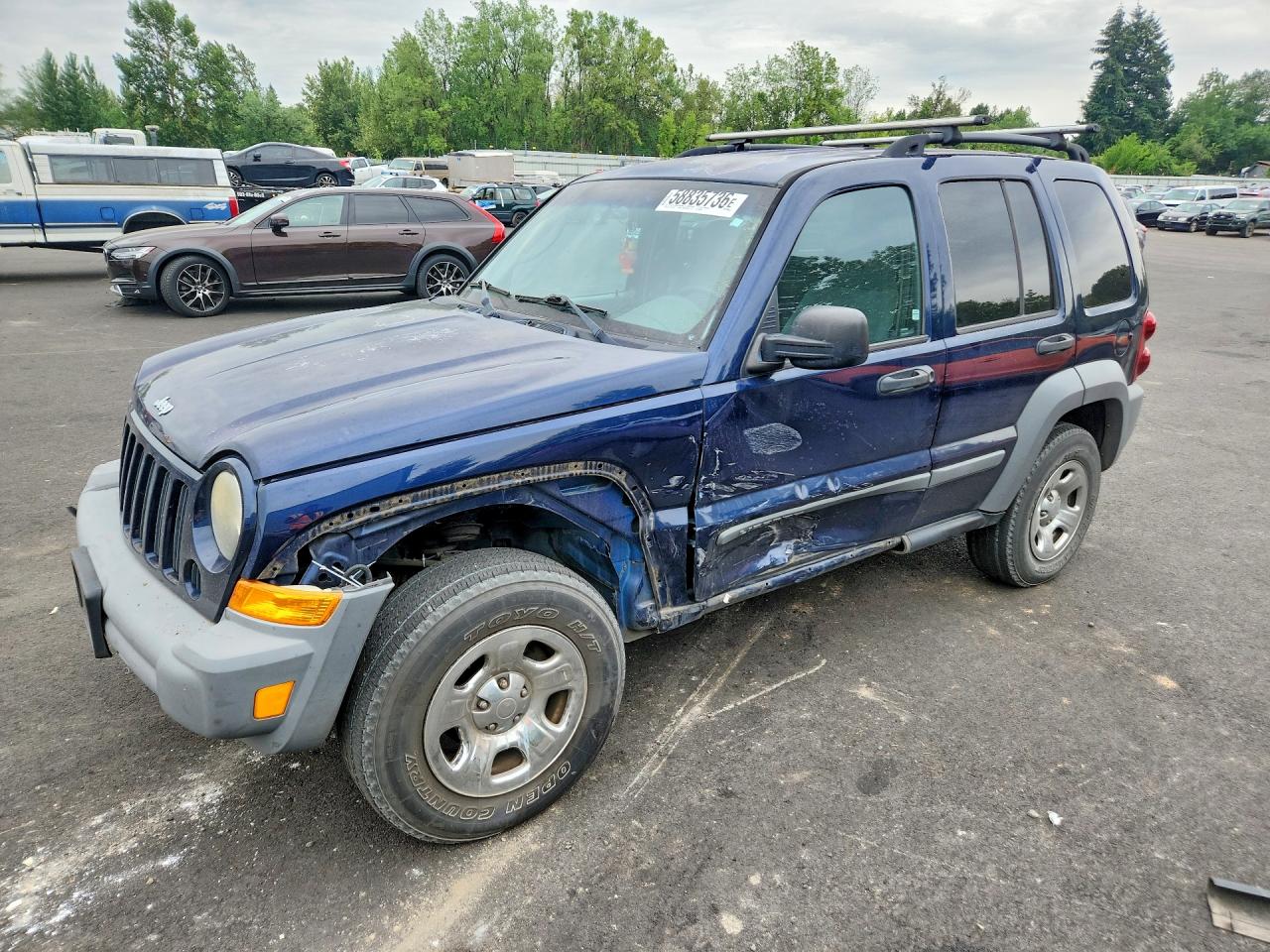 2006 Jeep Liberty Sport, VIN 1J4GK48K66W126000 — Side
