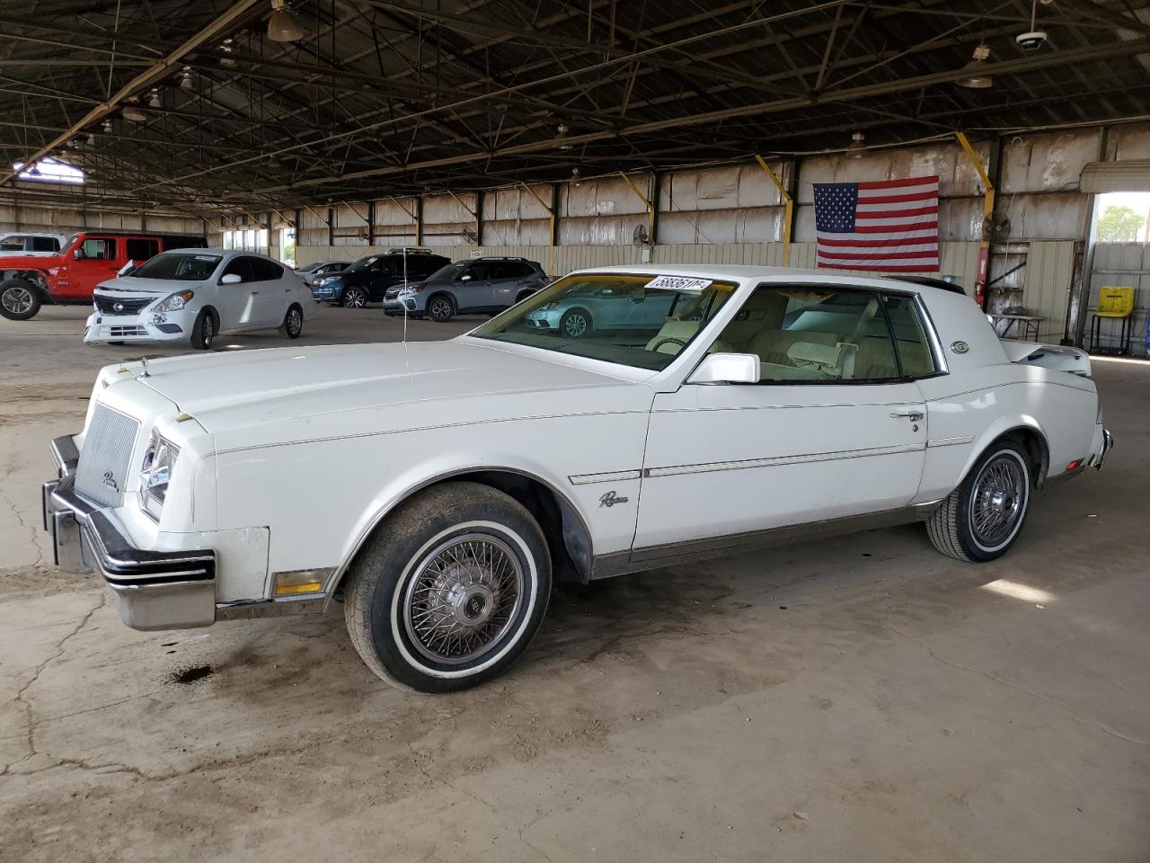 1985 Buick Riviera, VIN 1G4EZ57Y6FE407347 — Зад