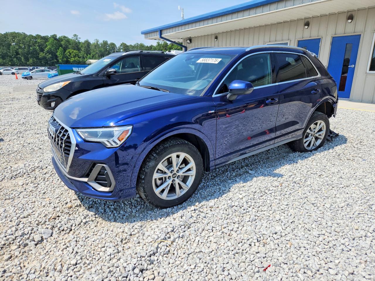 2022 Audi Q3 S line Premium Plus, VIN WA1EECF31N1124123 — Зад