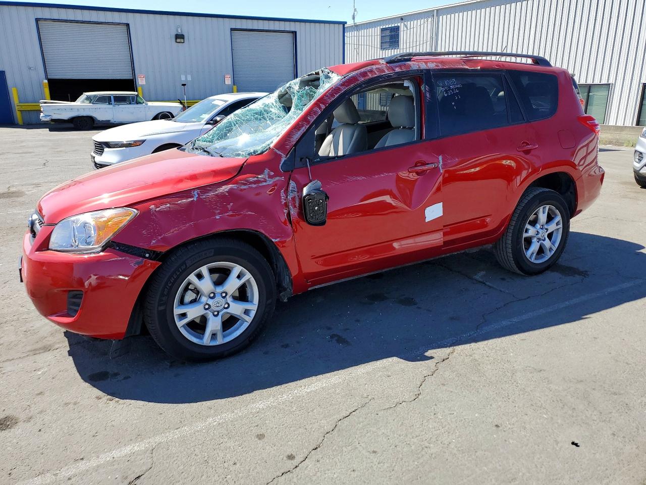 2012 Toyota RAV4, VIN JTMBK4DV3C5106367 — Roof