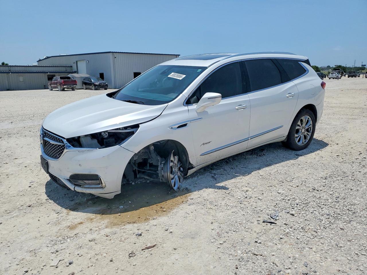 2021 Buick Enclave Avenir, VIN 5GAERDKW9MJ114875 — Перед