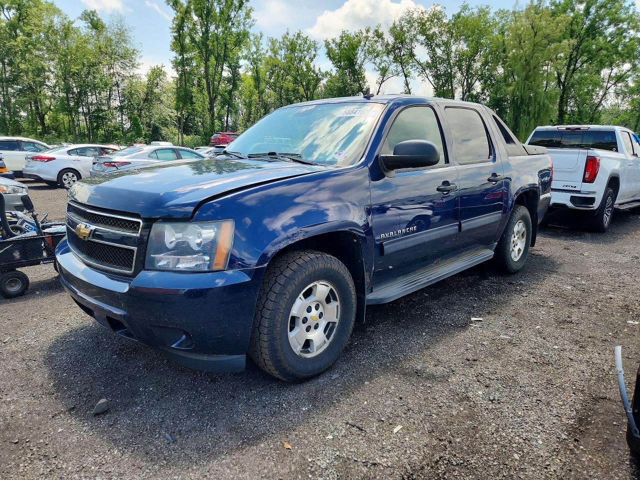 2010 Chevrolet Avalanche LS, VIN 3GNVKEE02AG248826 — Бок