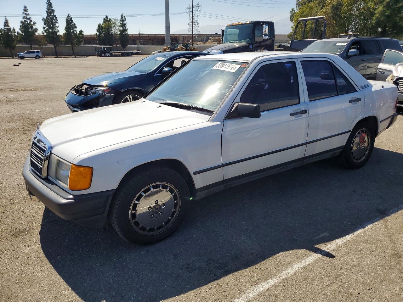 1988 Mercedes-Benz 190, VIN WDBDB26D4JF455030 — Normal wear