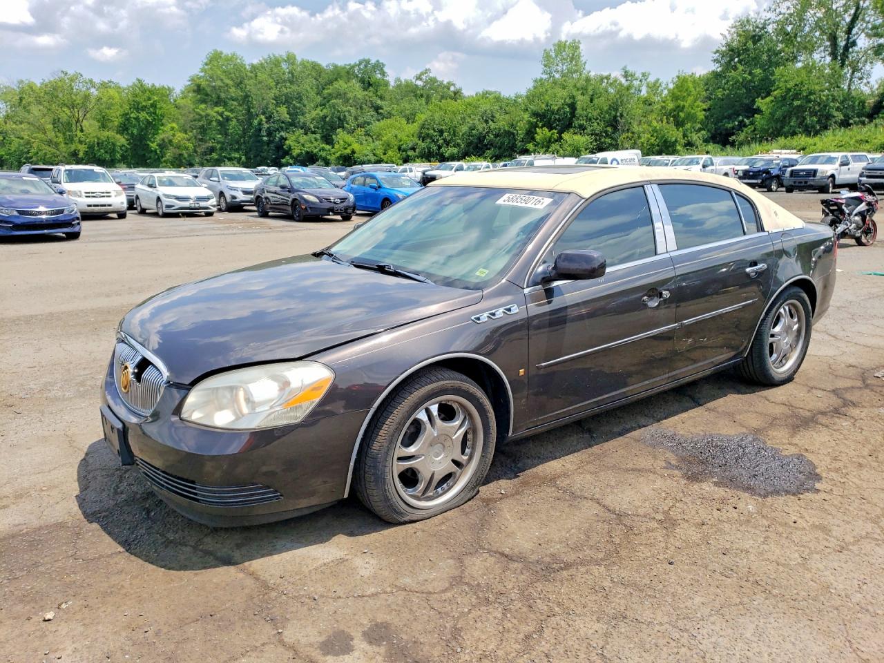2008 Buick Lucerne CXL, VIN 1G4HD572X8U111263 — Перед