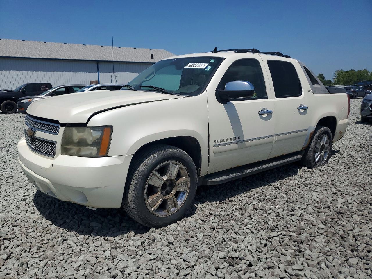 2010 Chevrolet Avalanche LTZ, VIN 3GNVKGE09AG261729 — Normal wear