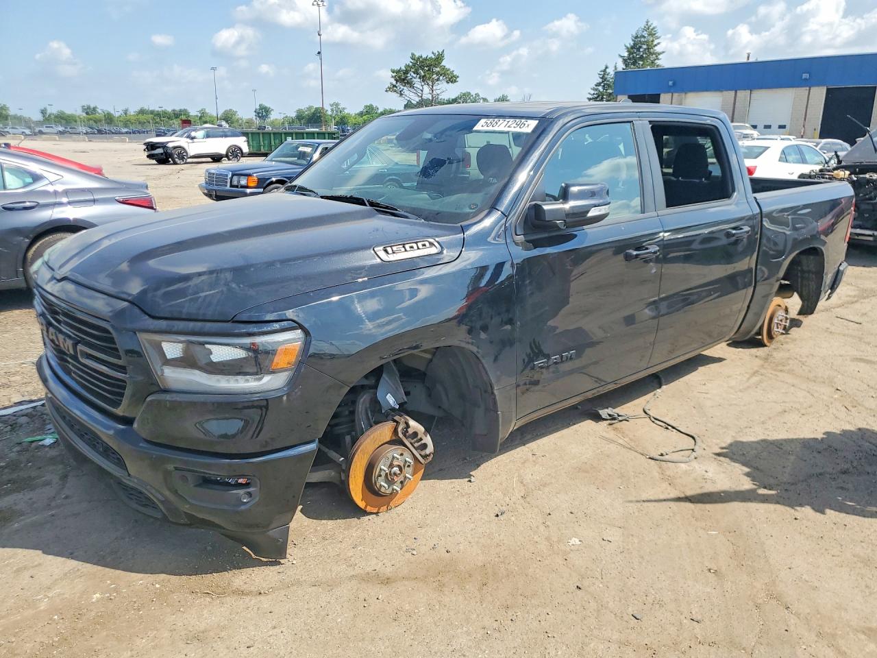 2020 Ram 1500 Big Horn, VIN 1C6SRFFT5LN394001 — Разукомплектован