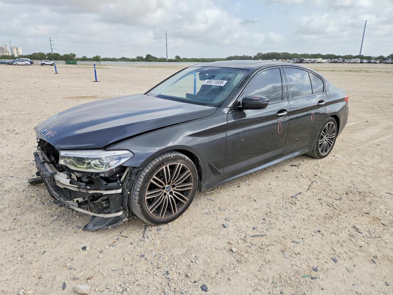 2017 BMW 5 Series 540i, VIN WBAJE5C36HG916898 — Front end