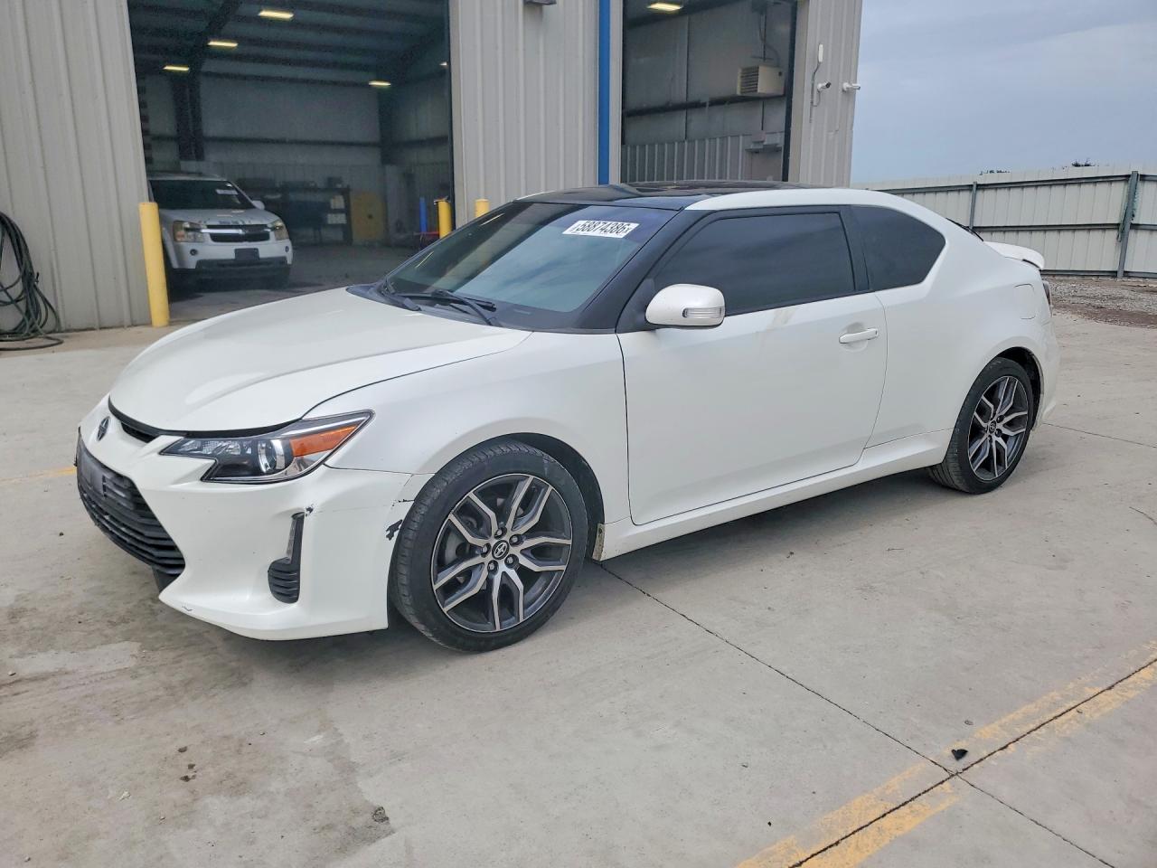 2016 Scion tC, VIN JTKJF5C74GJ016174 — Front end