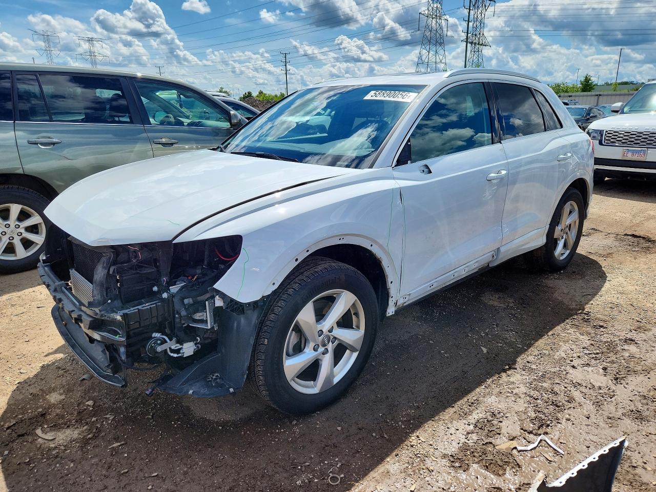 2019 Audi Q3 Premium Plus, VIN WA1BECF32K1064044 — Перед