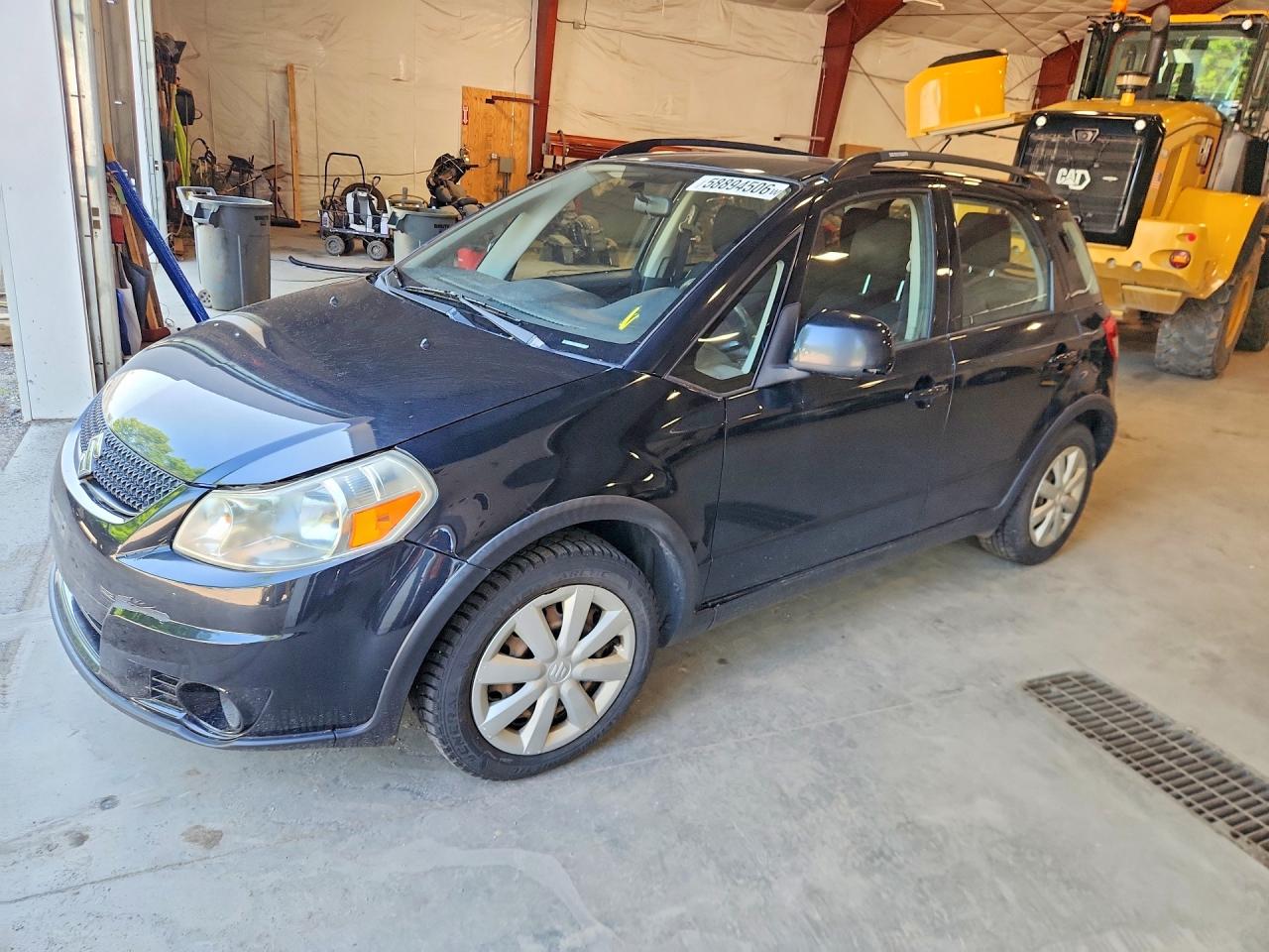 2011 Suzuki SX4 Crossover, VIN JS2YB5A38B6304170 — Minor dents and scratches