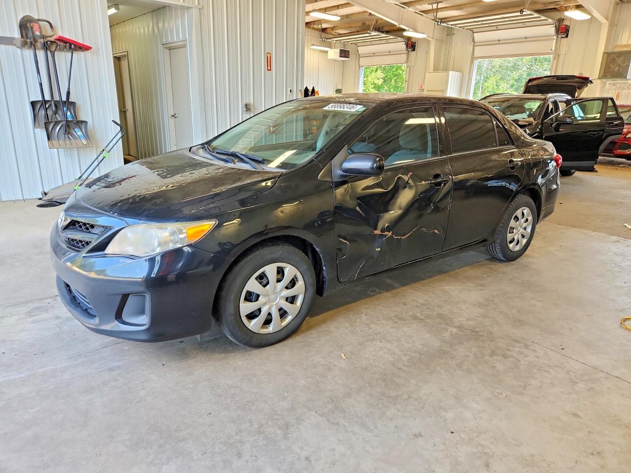 2013 Toyota Corolla L, VIN 2T1BU4EE5DC047934 — Град