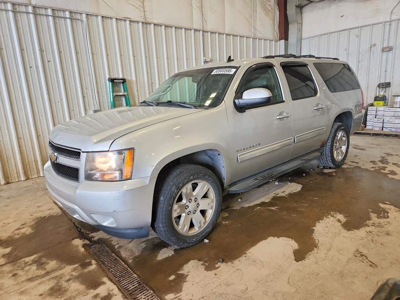 2011 Chevrolet Suburban LT, VIN 1GNSKJE39BR319530 — Undercarriage